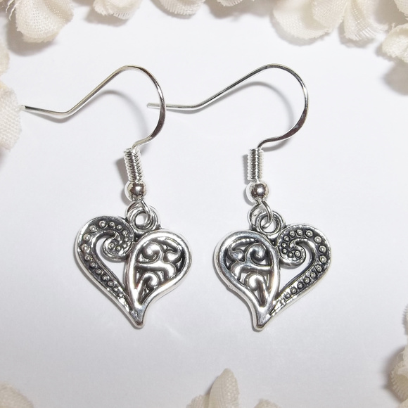 wvluckygirl Jewelry - Earrings, Minimalist Earring, Silver Heart Earrings Set Pair Lightweight 4550